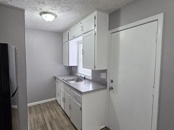 918 S Hiram Ave #2, Wichita, KS 67213