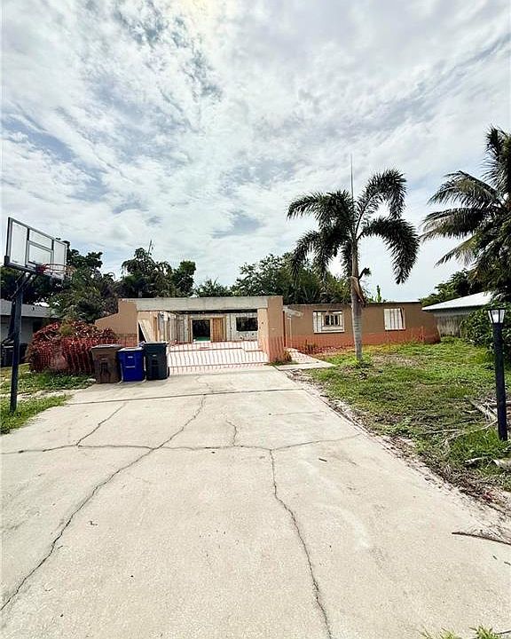 2nd image of 6962 Pickadilly CT