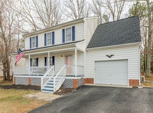 9401 Brocket Dr, Midlothian, VA 23112