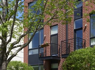 2342 W Wolfram St, Chicago, IL 60618