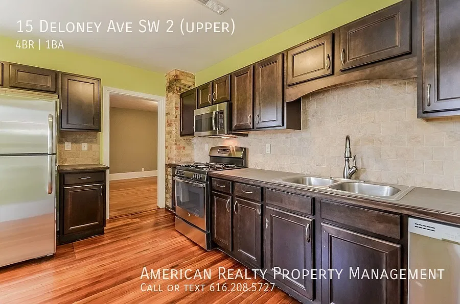4 bed, 1273 sqft, $2,050 — Photo 2