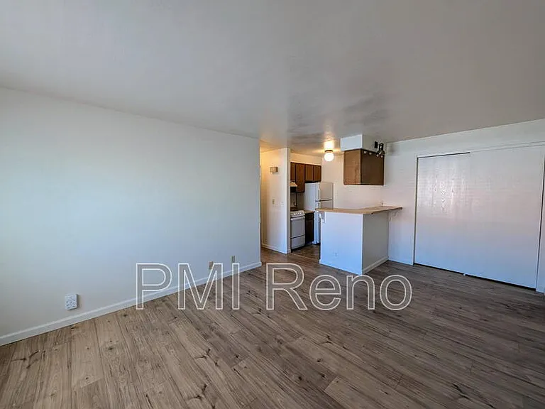1015 Locust St #E — Photo 3