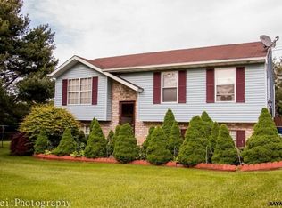 960 Pine Grove Rd, Hanover, PA 17331