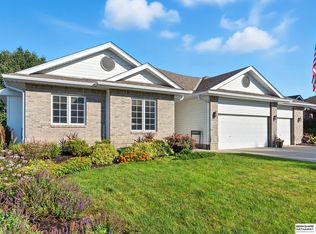 17158 Franklin Dr, Omaha, NE 68118