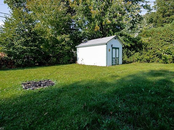 5th image of 150 Larchwood Dr