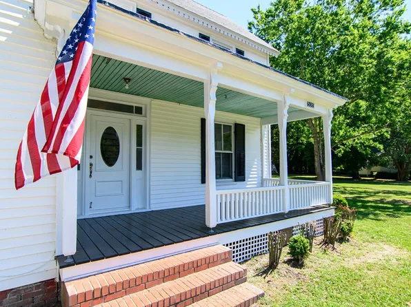 15085 Lee St, Belle Haven, VA 23306