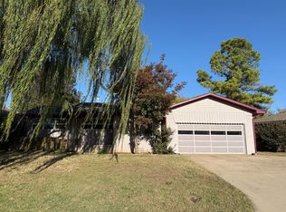 9641 Village Dr, Oklahoma City, OK 73120