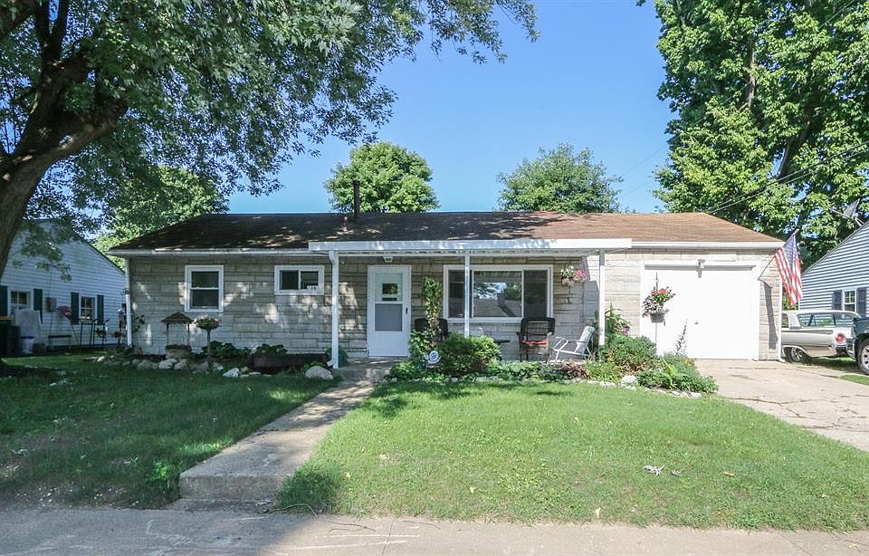 1st image of 15 Lindway Dr