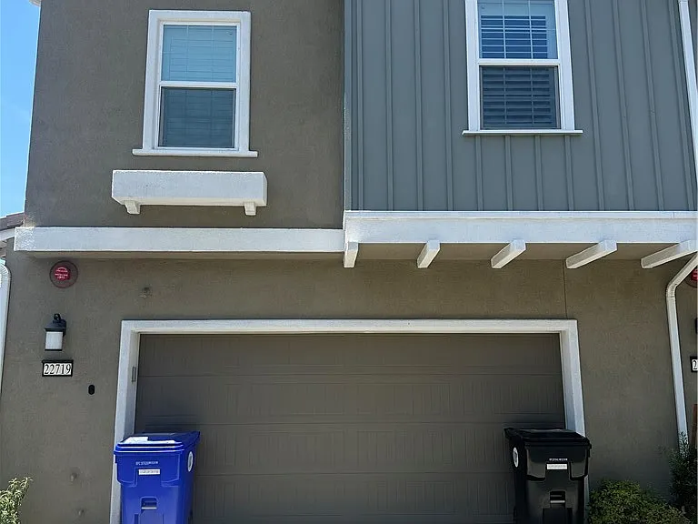 22719 Harmony Dr — Photo 3