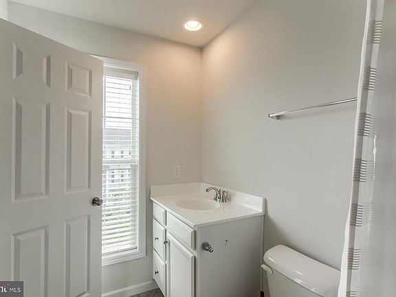 2nd image of 122 Morefield Way