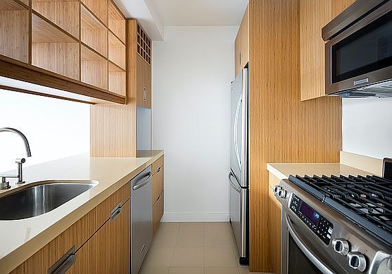 1st image of 450 W 17th St APT 623