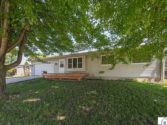 2nd image of 506 Miller Ln