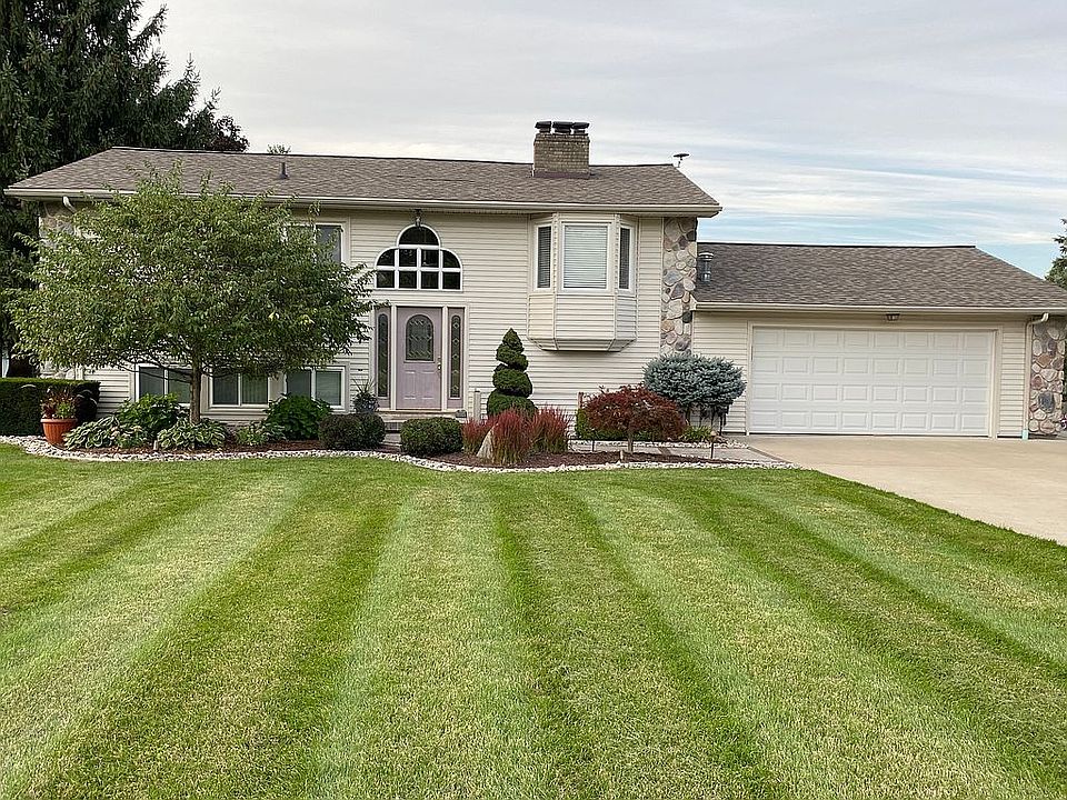 1st image of 10698 Bobsyl Ln