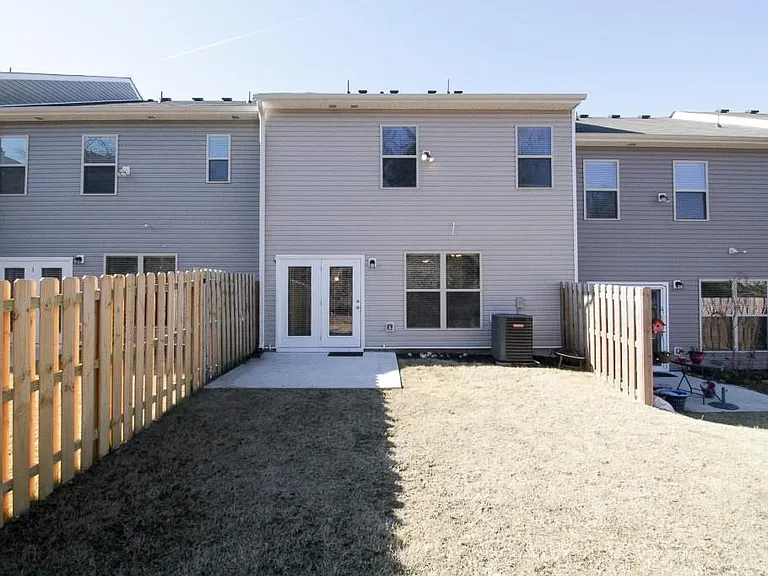 1415 Brookmere Way — Photo 16