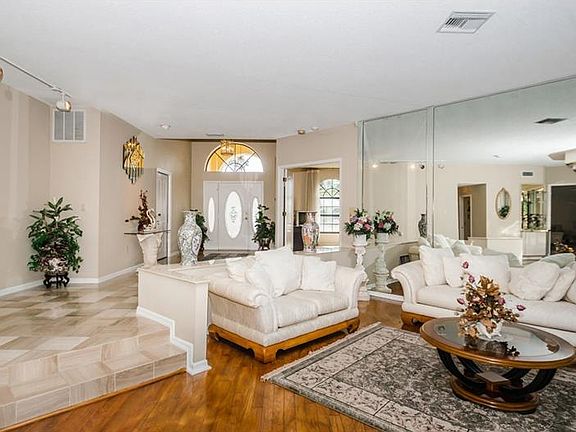 5th image of 2703 Saddlewood Ln