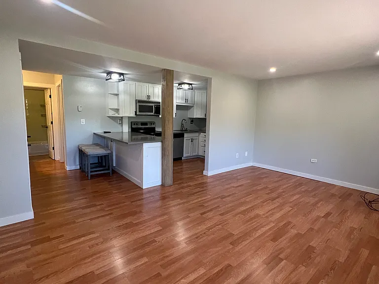 130 Evergreen Rd #B104 — Photo 5