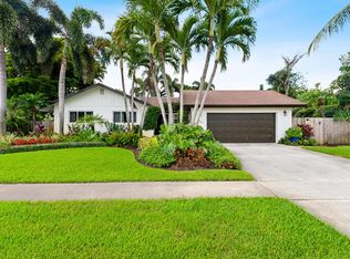 556 SW 24th Ave, Boynton Beach, FL 33435
