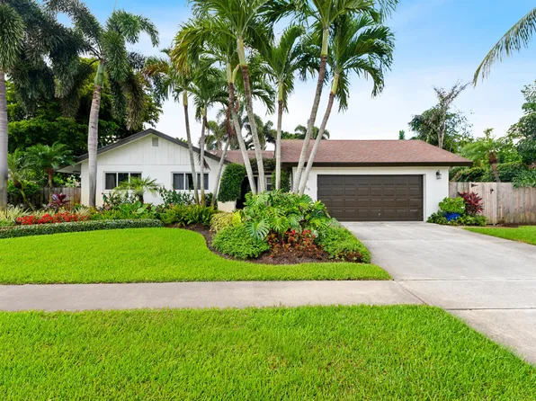 556 SW 24th Ave, Boynton Beach, FL 33435