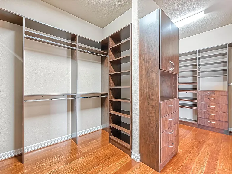 5014 Fairford Dr — Photo 28