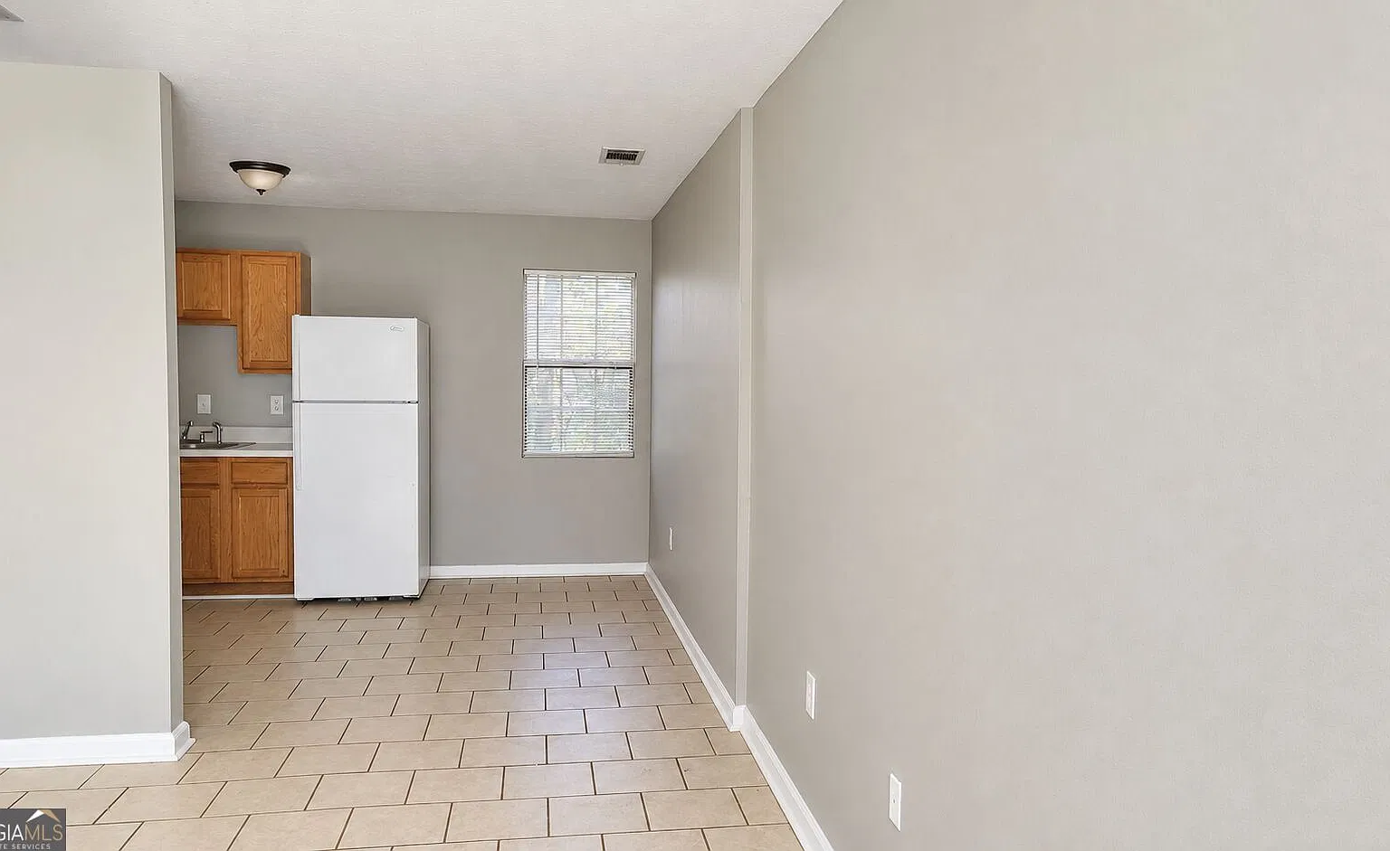 2 bed, 1.5 bath, 1008 sqft, $1,300 — Photo 3