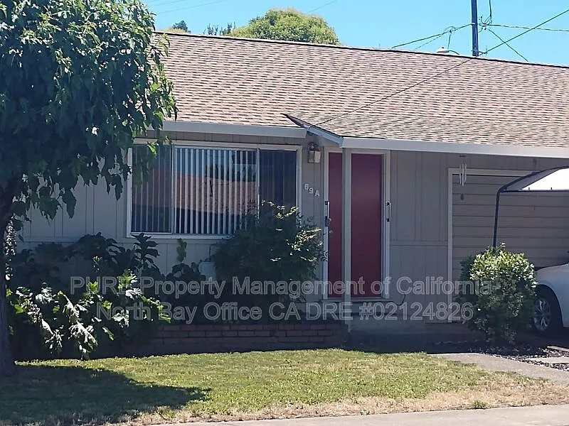 2 bed, 1.0 bath, $1,900 — Photo 2