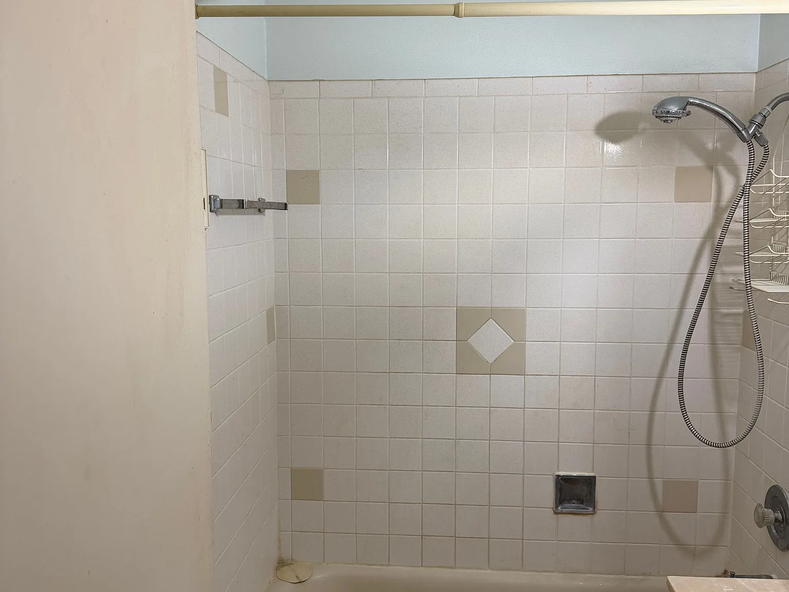 2 bed, 1.0 bath, 1000 sqft, $1,200 — Photo 4