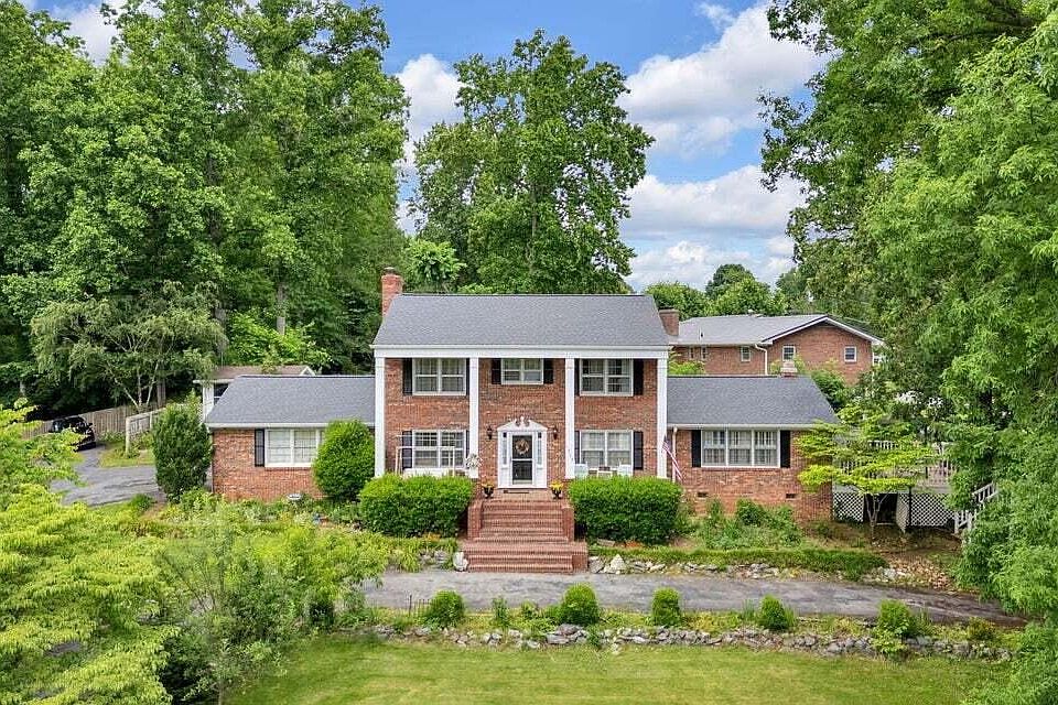 1st image of 1505 Brentwood Dr