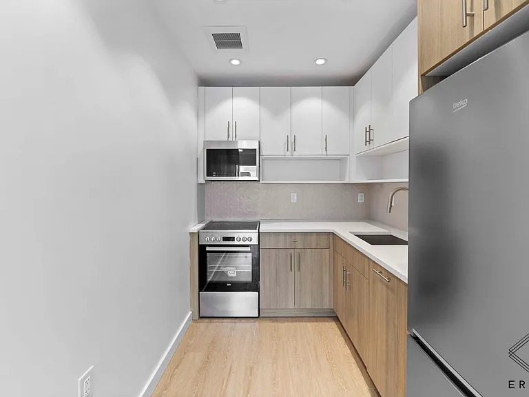 335 Linden Blvd #4D — Photo 8