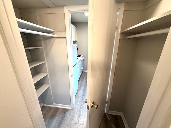 5th image of 1111 D St NE APT 31