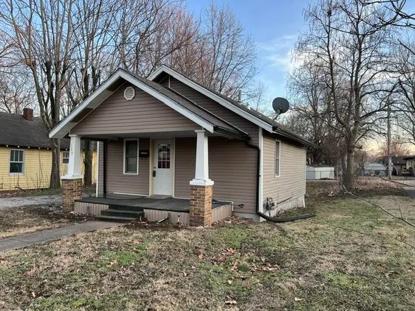 584 W Morgan St, Marshall, MO 65340