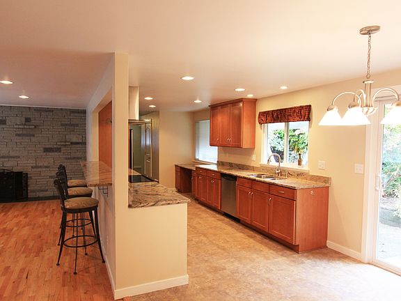 Spacious Gourmet Kitchen