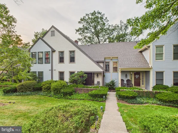 1124 Peggy Dr, Hummelstown, PA 17036