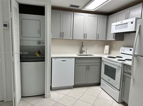 3051 SW 27th Ave, Miami, FL