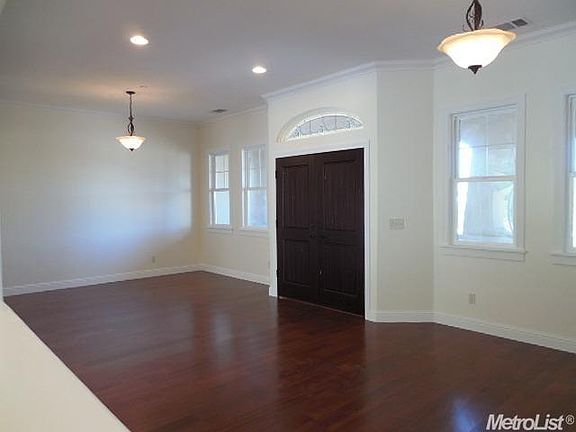 5th image of 10212 Fox Borough Dr