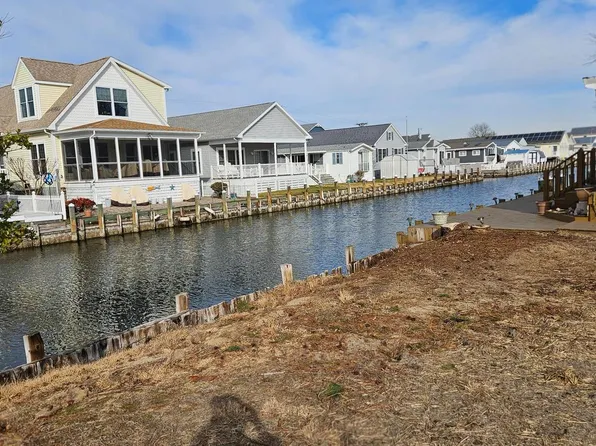 37803 Swann Dr, Selbyville, DE 19975