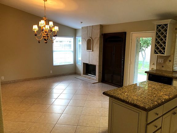 5th image of 45140 Sunberry Ct