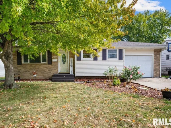4520 49th Street Ct, Moline, IL 61265