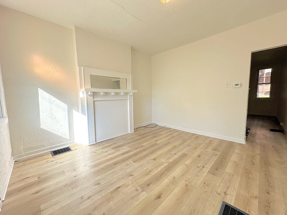 1st image of 156 Middle St