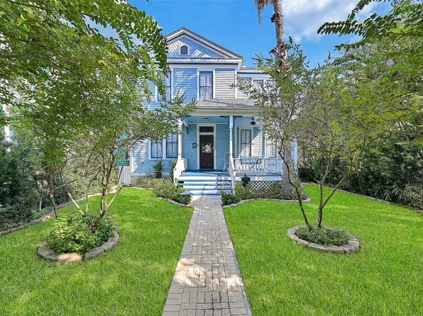 2608 Ursuline St, Galveston, TX 77550