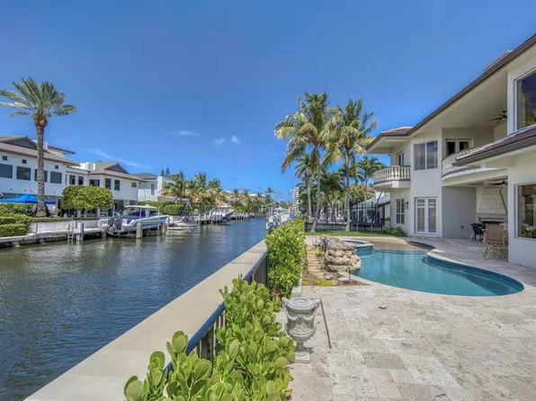 945 Cypress Dr, Delray Beach, FL 33483