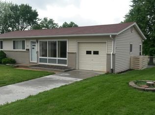 201 S Pam Ave, Saint Charles, MO 63301