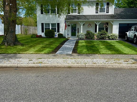 2nd image of 80 Oak Knoll Dr