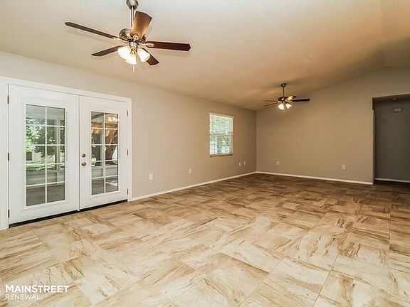 3rd image of 36610 Doral Dr