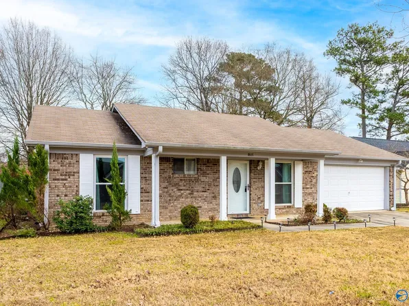 1807 E Brownstone Ct SW, Decatur, AL 35603