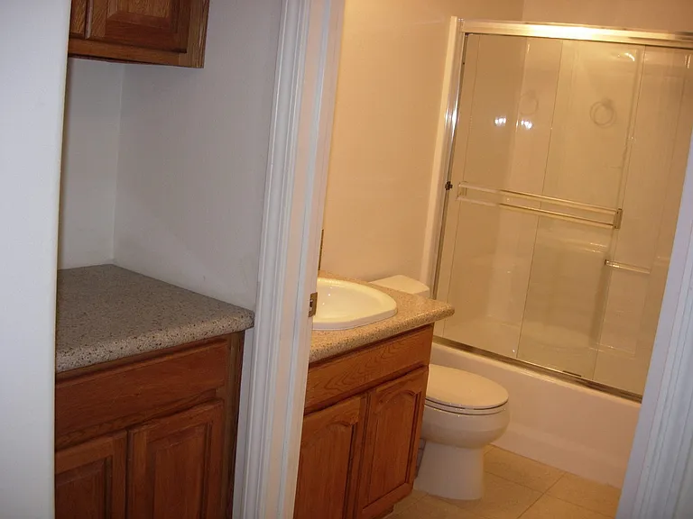 3336 Bagley Ave — Photo 10