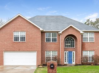 622 Holland Ridge Dr, La Vergne, TN 37086