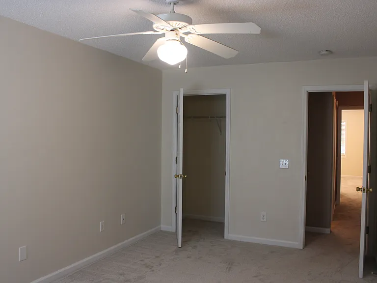 120 N Springview Dr — Photo 20