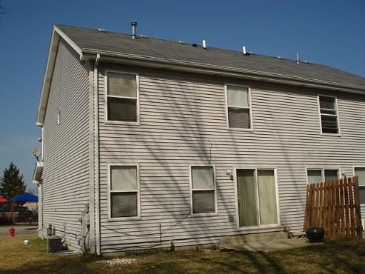 2nd image of 3941 Poplar St #1