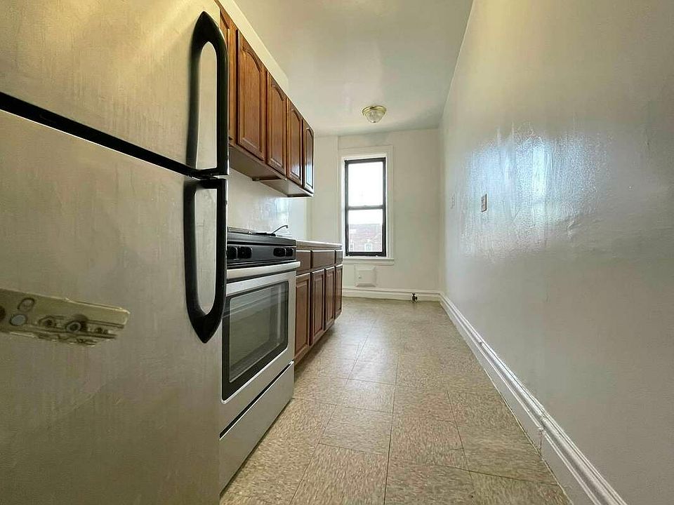 1st image of 2157 Ocean Ave #6CC