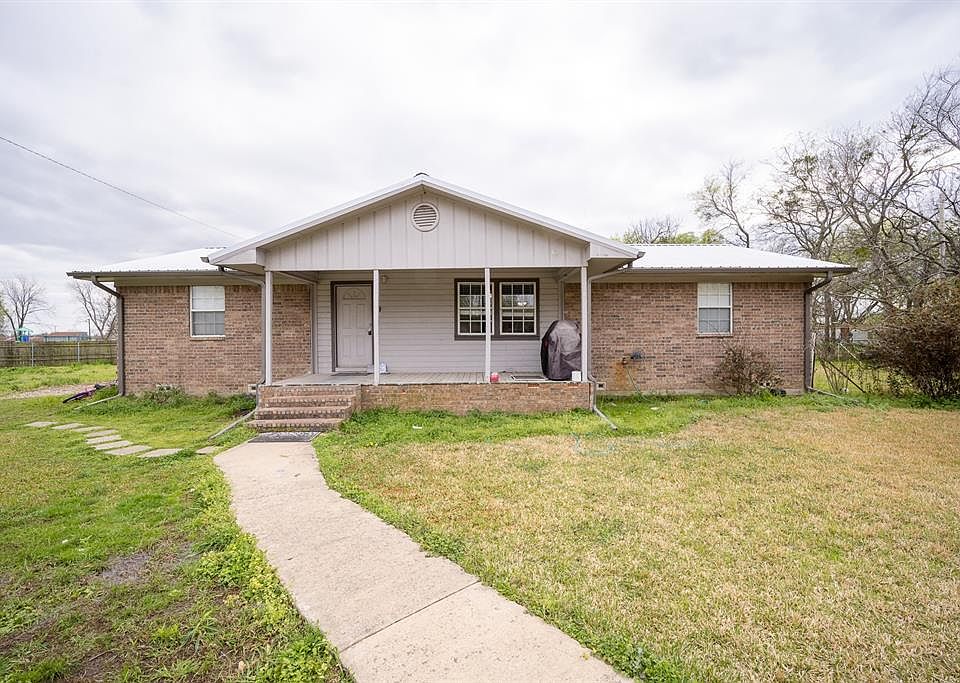 236 Circle Dr, Pt, TX 75472 MLS 20001641 Zillow